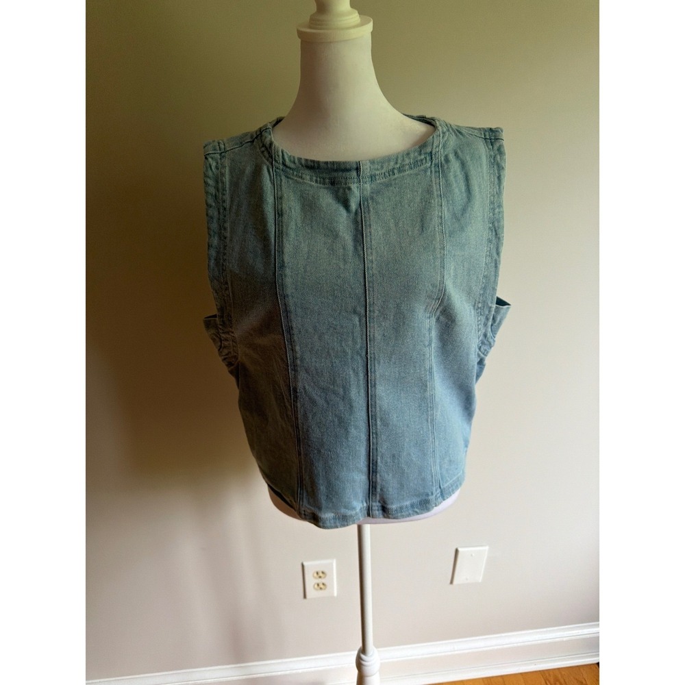 Velvet Heart Denim Light Wash Sleeveless Back Zip Vest Top  Wide Shoulder L
